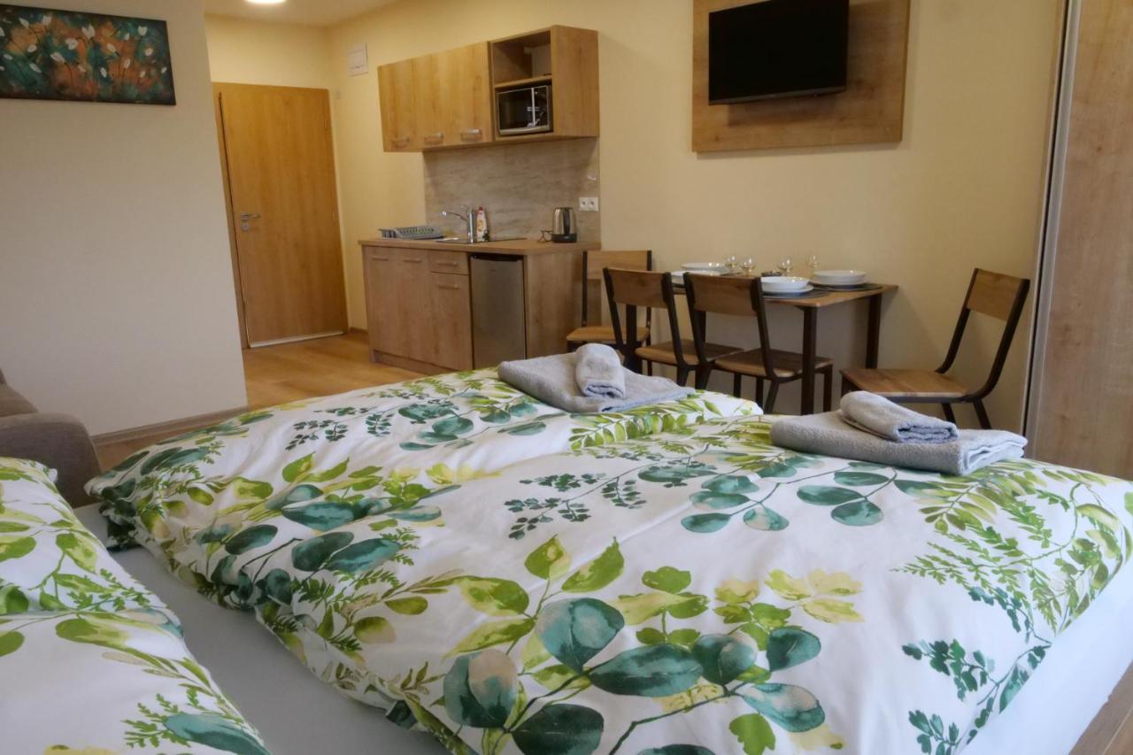 Apartmany Family Nova Lesna Bagian luar foto